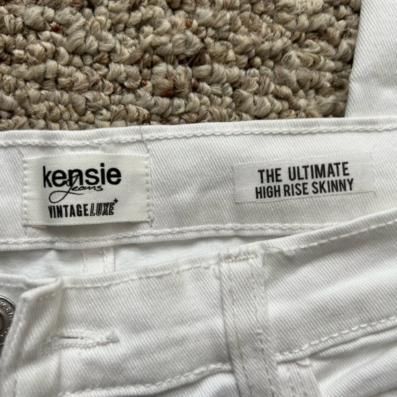 White jeans! - Picture 2 of 3